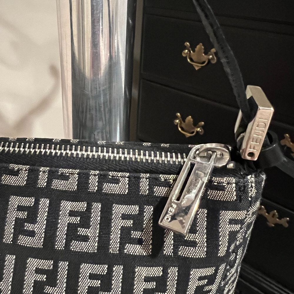 Vintage Fendi Zucca Shoulder Bag - Picture 3 of 11